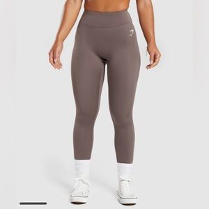 Brand new GS Power Leggings! 🤎